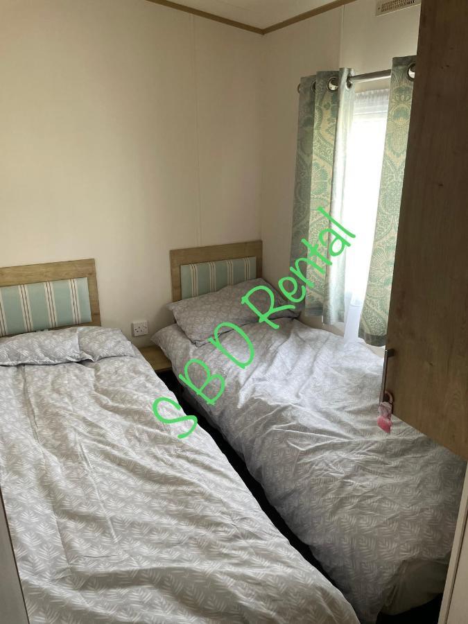 Summer Breeze Deluxe Caravan Rental Saint Osyth Экстерьер фото