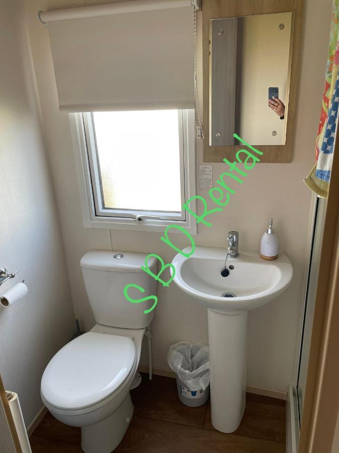 Summer Breeze Deluxe Caravan Rental Saint Osyth Экстерьер фото