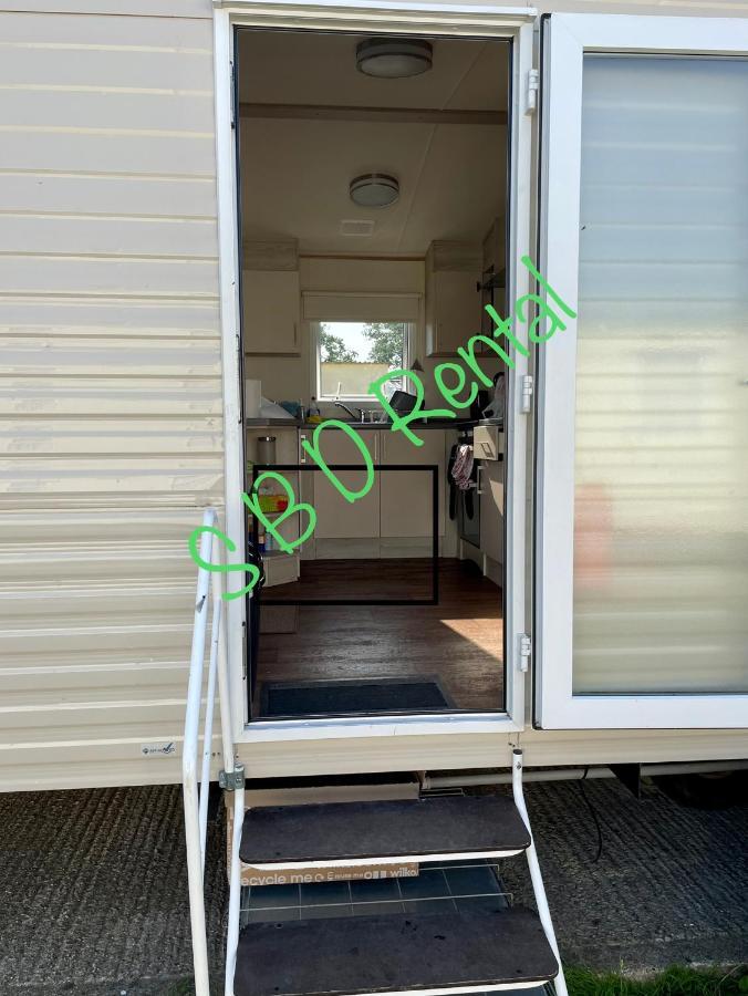 Summer Breeze Deluxe Caravan Rental Saint Osyth Экстерьер фото