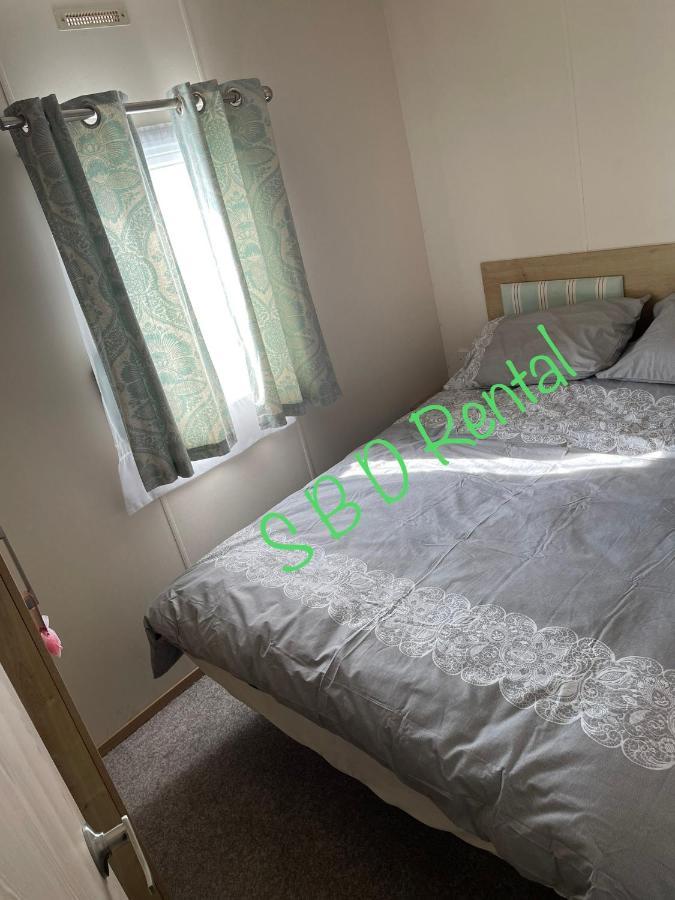 Summer Breeze Deluxe Caravan Rental Saint Osyth Экстерьер фото