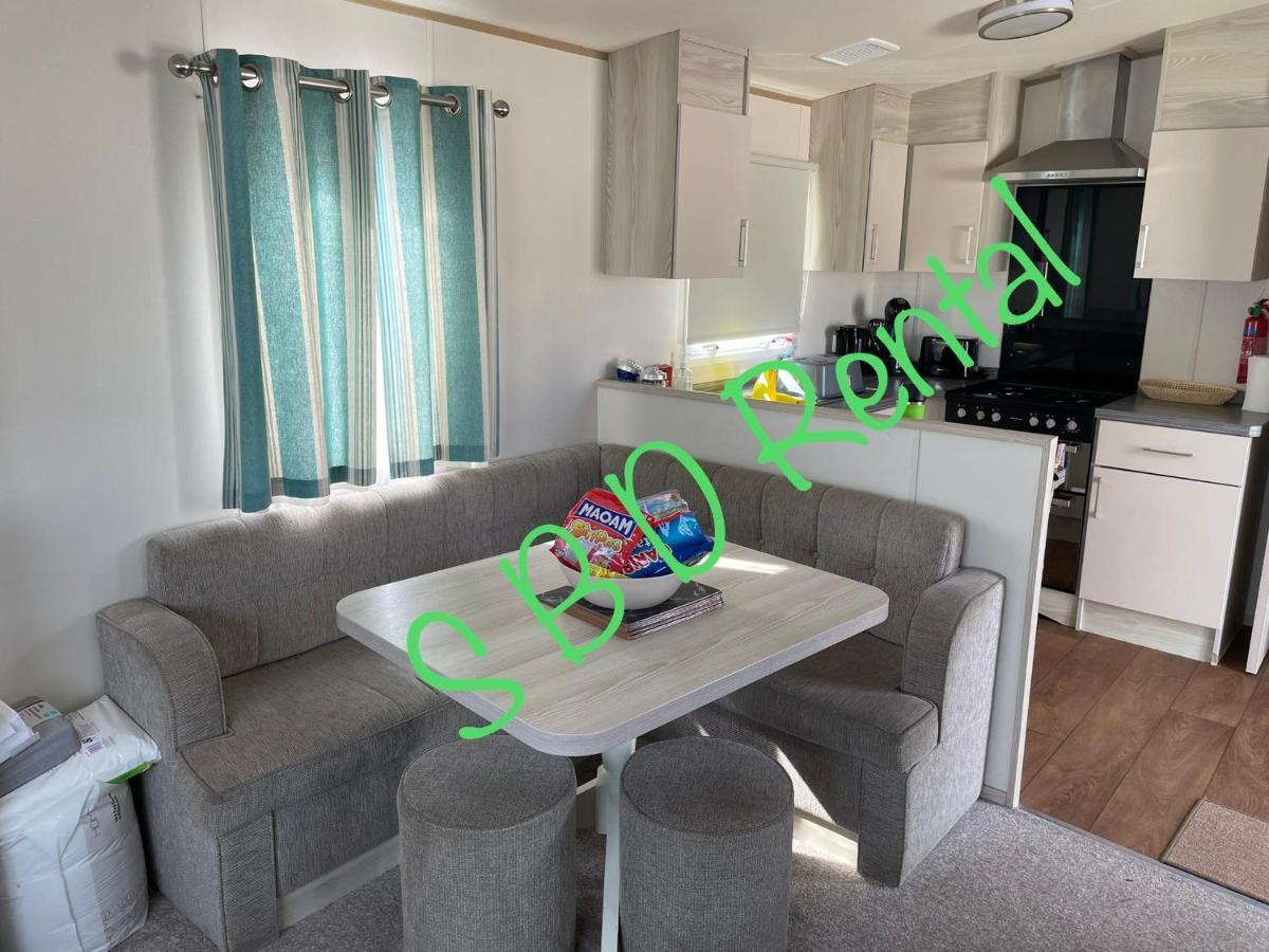 Summer Breeze Deluxe Caravan Rental Saint Osyth Экстерьер фото