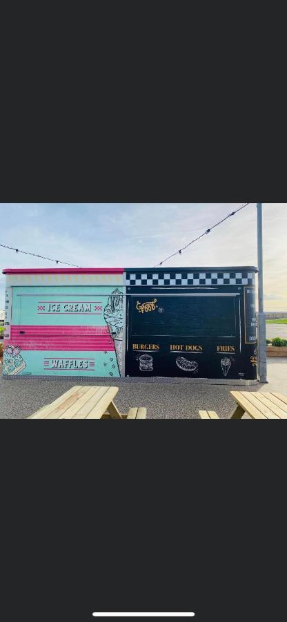 Summer Breeze Deluxe Caravan Rental Saint Osyth Экстерьер фото